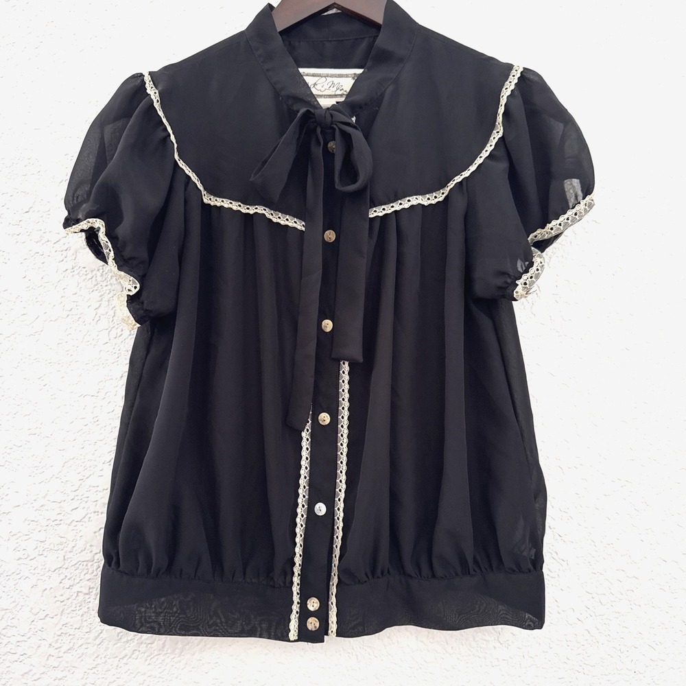 Nick & Mo Black Button Up Blouse White Lace Trim Puff Sleeve Size M Cottagecore